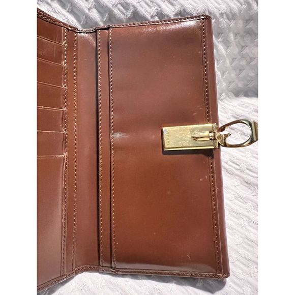 GUC GUCCI Smooth Leather Wallet with G Clasp - Picture 5 of 16
